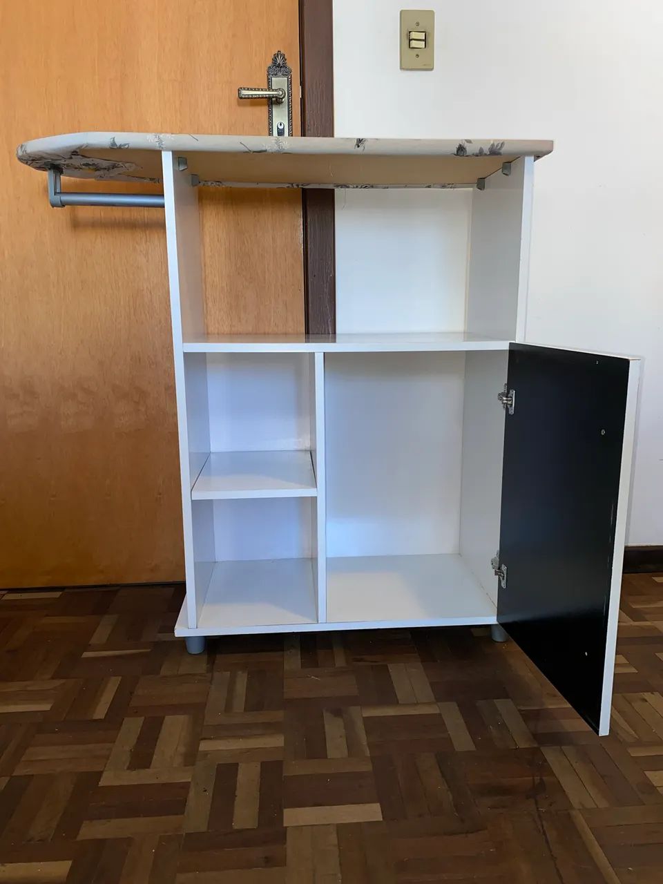 Mesa de passar com armário organizador - Foto 2