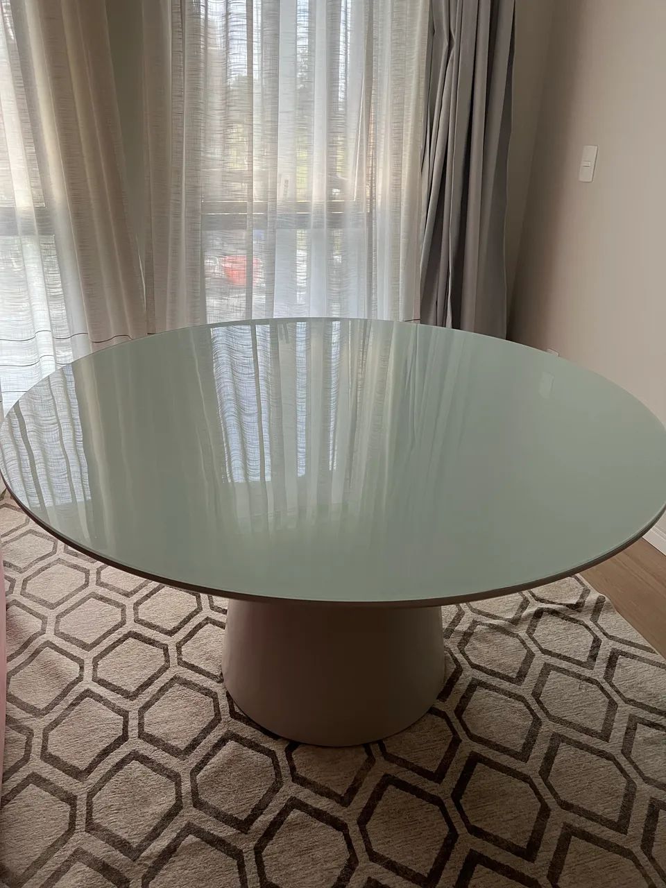 Mesa Off White 1,40m - Moderna, Elegante e Em Ótimo Estado!  - Foto 5