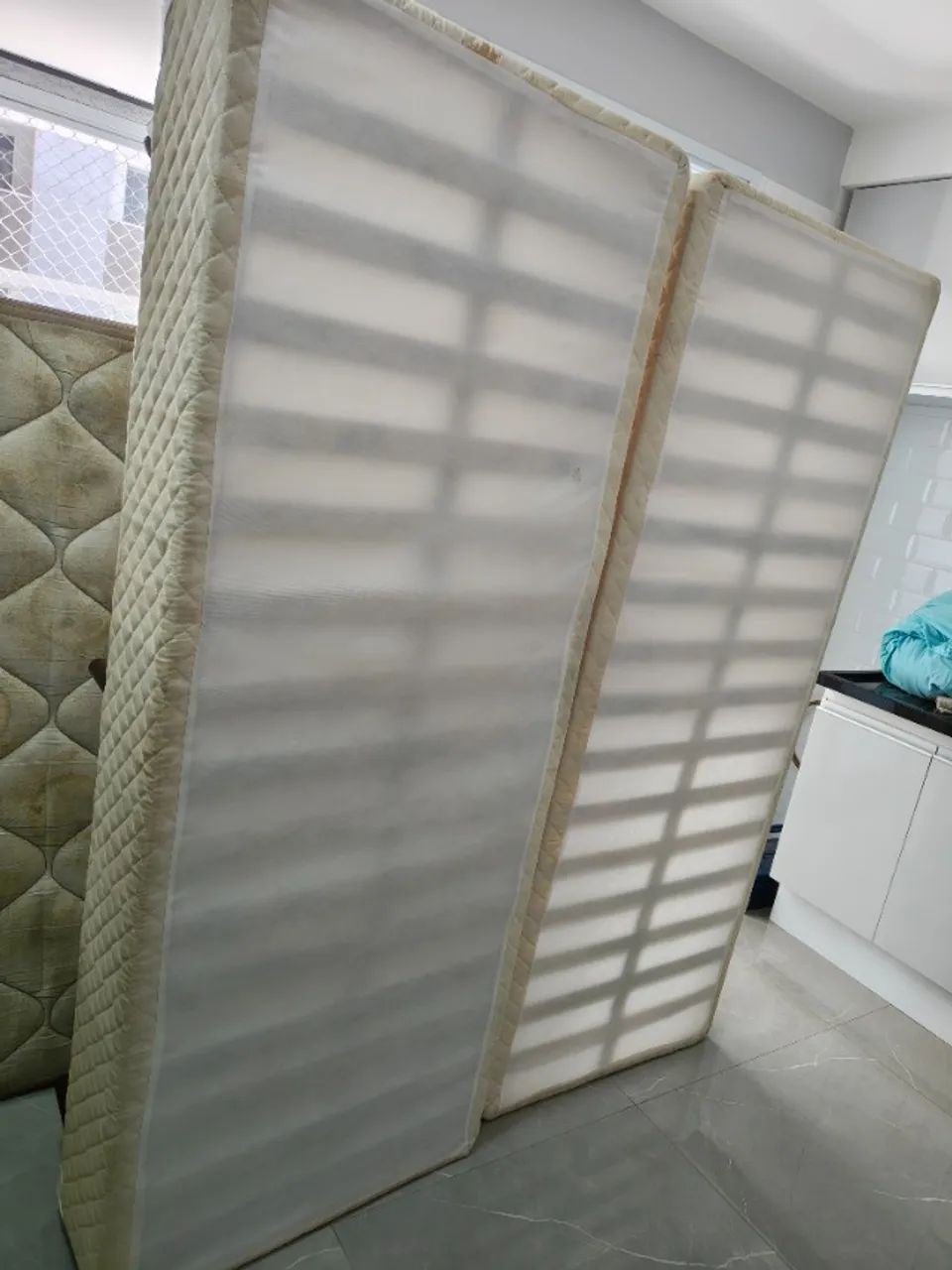 Doação de colchão com duas base de cama solteiro - Foto 2