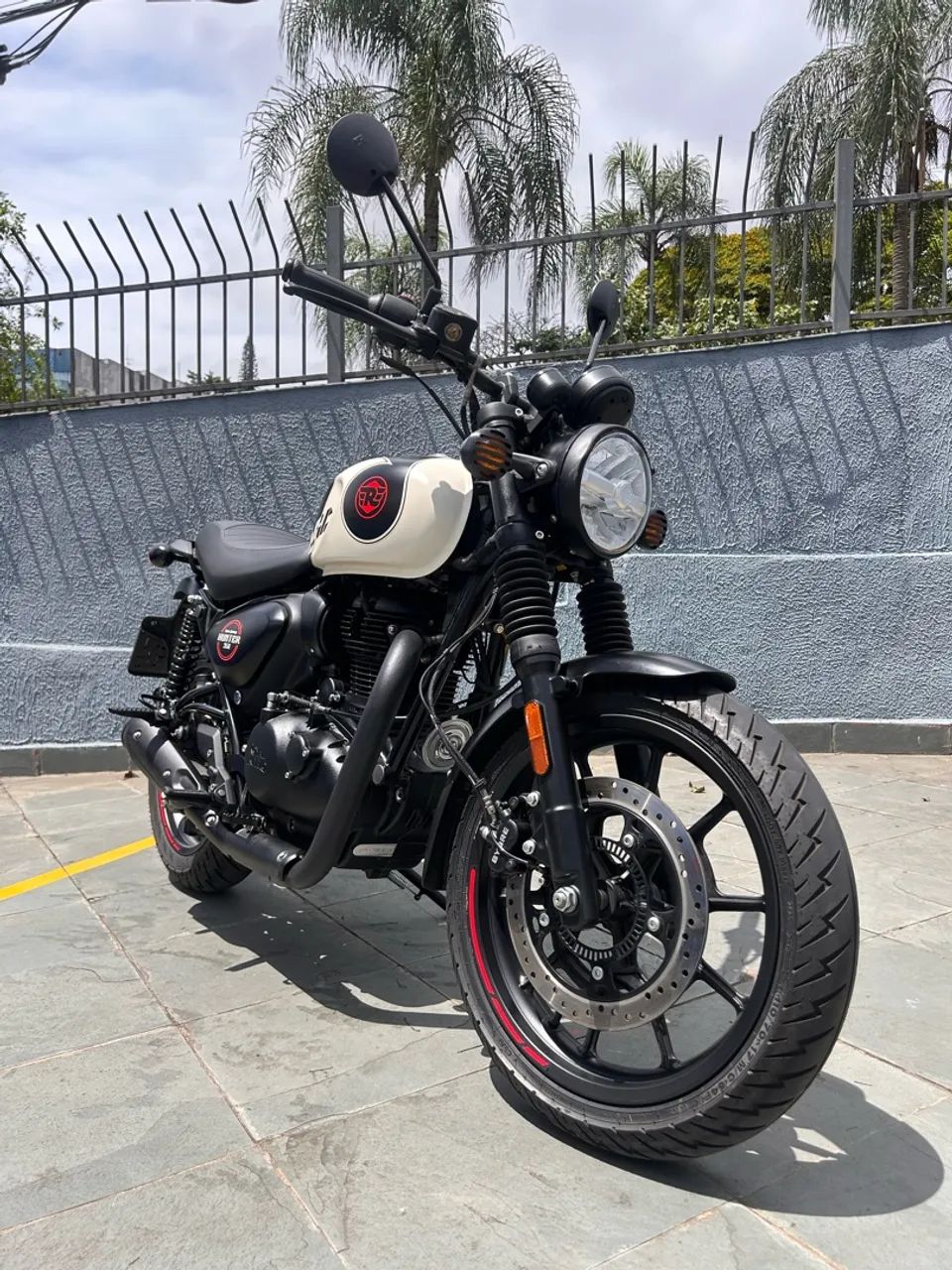 Hunter 350 2027