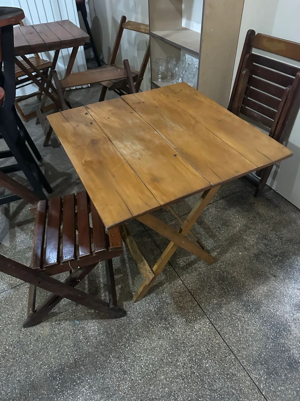 VENDE-SE MESAS DE MADEIRA - Foto 2