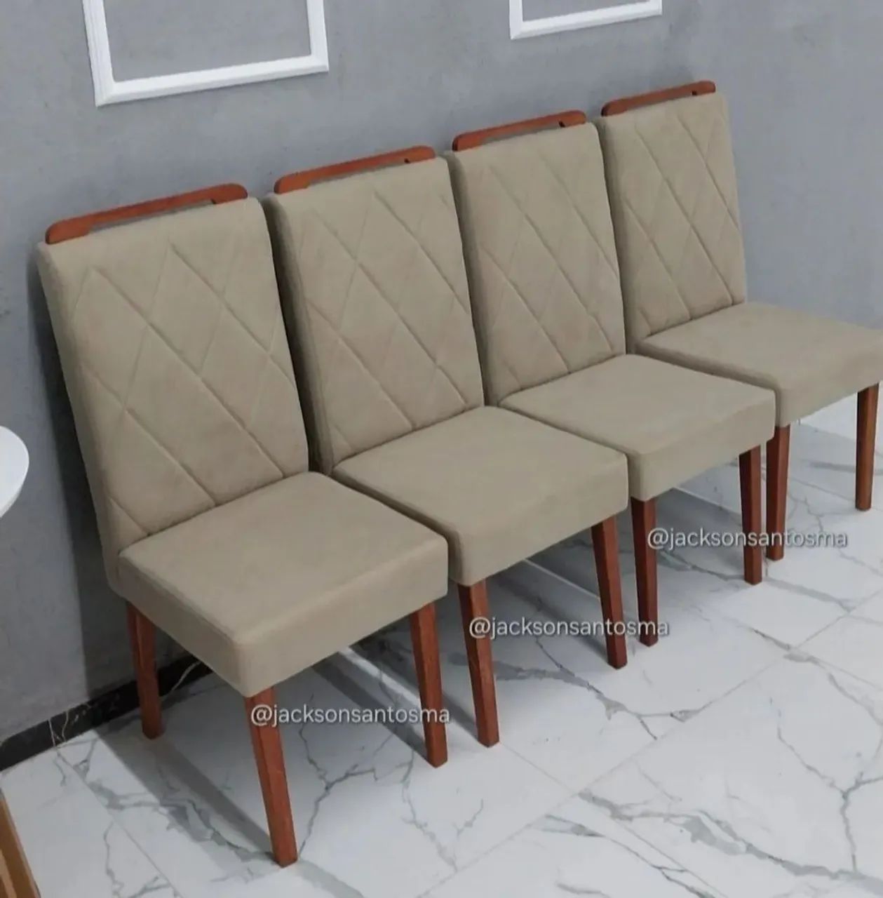 4 Cadeiras de Luxo com Cabeceira - Conforto e Elegância em Pronta Entrega