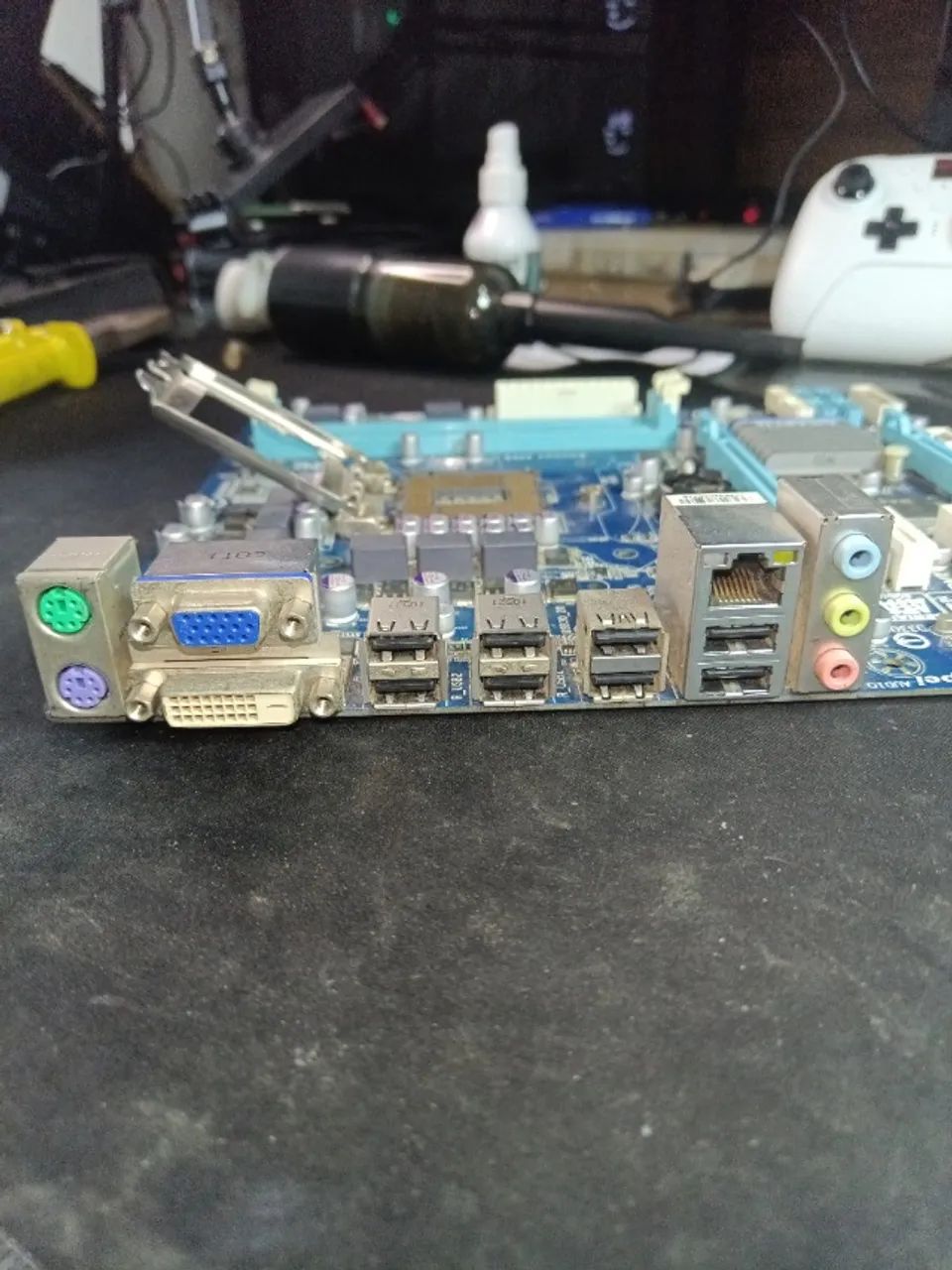 Placa-Mãe Gigabyte GA-H67M-D2-B3 - Foto 4