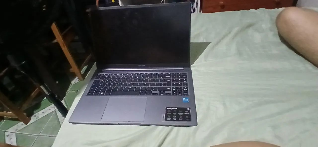 Vende-se Notebook galaxy book 4 - Foto 4