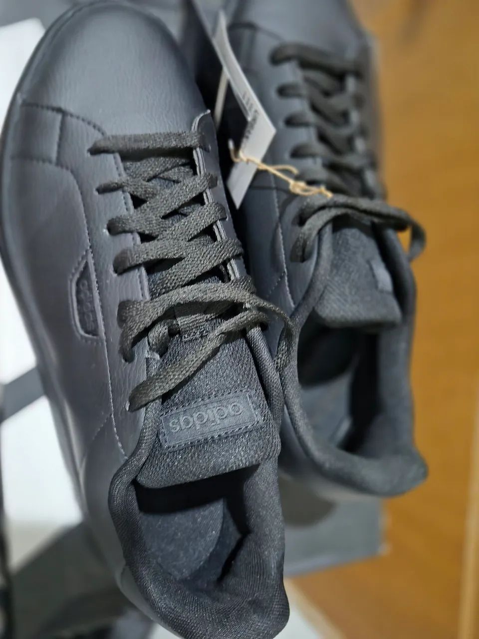 Tênis Adidas - (NUNCA USADO) - Foto 2