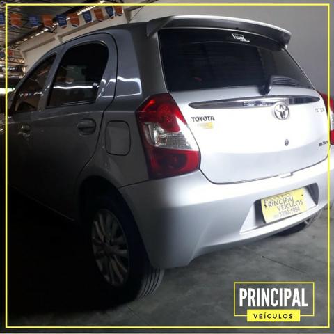 Toyota Etios Hatch XLS 1.5 Completo - Foto 4
