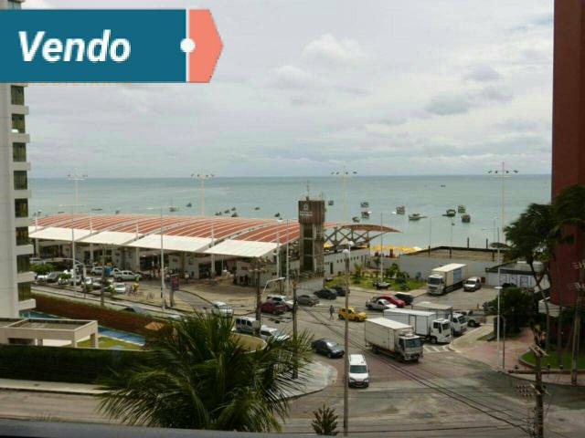Apartamento com a vista definitiva para o mar
