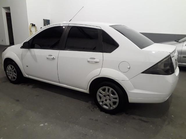 Ford Fiesta 1.6 completo com gnv - Foto 4