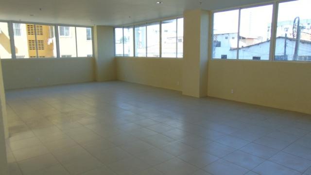 Ed. Lira Holanda, Novo, 2 Qtos, 61m2, Andar Alto, Nascente e 2 Vagas de Garagem - Foto 9