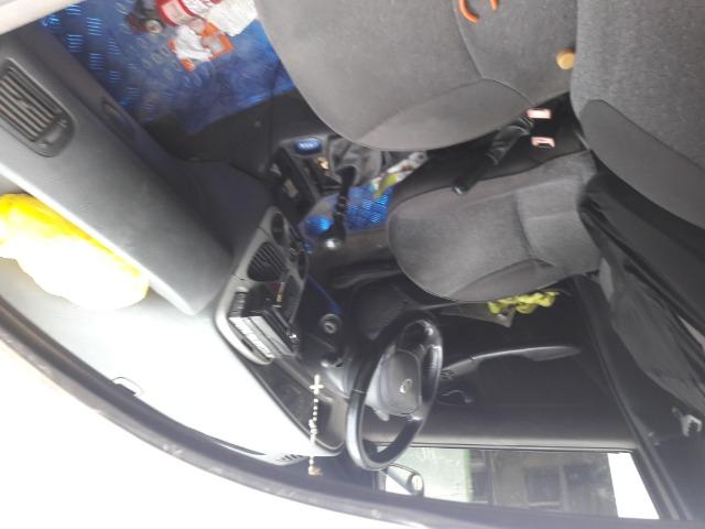 Vendo ou troco por carro menor - Foto 4