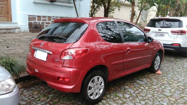 Peugeout 207 HB XR 1.4 2013