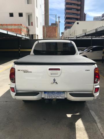 Mitsubishi Triton branca diesel 3.2 Hpe 2013 / 2013 4x4. Muito nova. 4 pneus novos - Foto 9