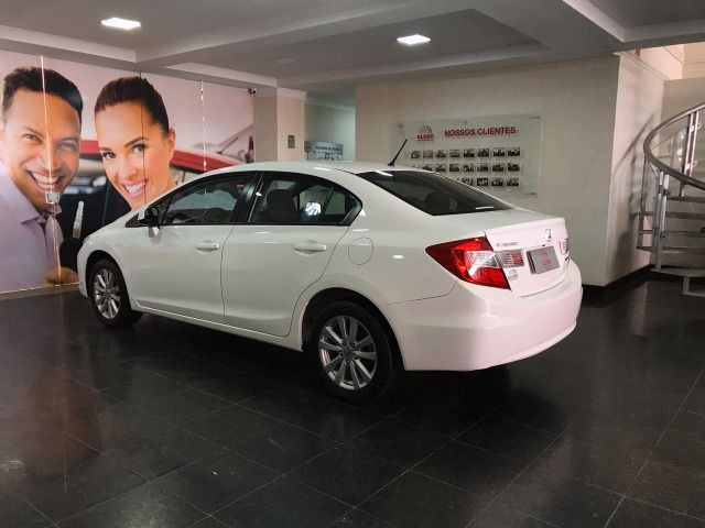 Civic Sedan LXS 1.8/1.8 Flex 16V Mec. 4p - Foto 9