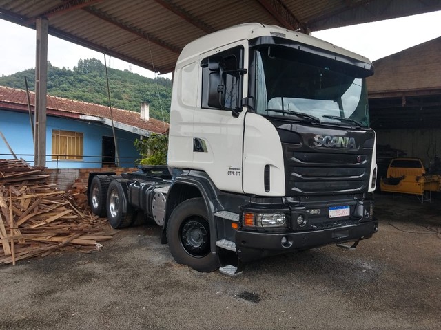 CAMINHÃO SCANIA G440 BRANCO 2013