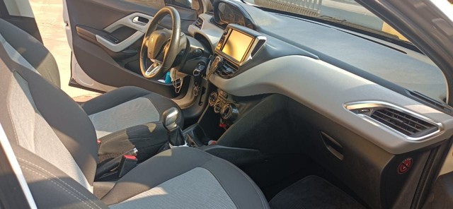 VENDE-SE PEGEOUT 208