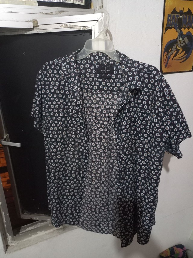 camisa social preta estampada