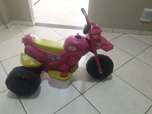 Moto Elétrica Bandeirante Infantil PINK XT3 Até 25kg Rosa