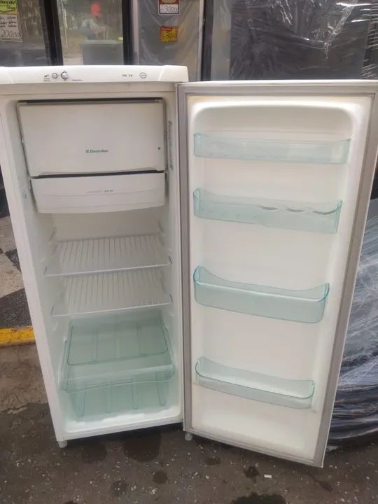 Geladeira Eletrolux com garantia  - Foto 2