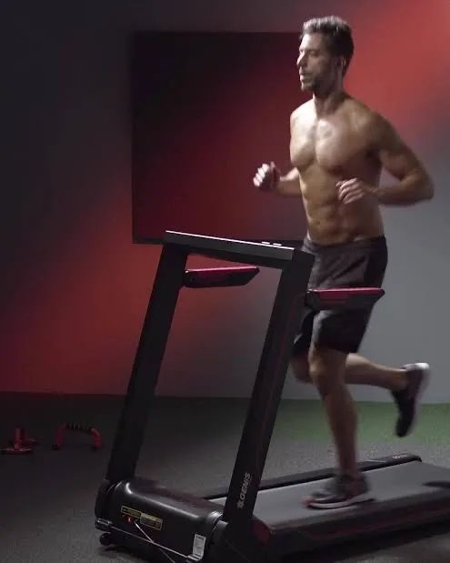 Esteira Elétrica Dobrável GT 1000 semi nova de 0 a 16km Genis fitness  - Foto 4