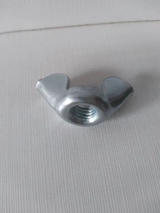 Porca Borboleta . Tenho 39 peças 