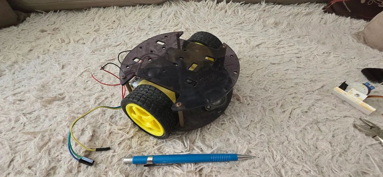 Mini Robô Educacional c/ 2 Motores - sem placa
