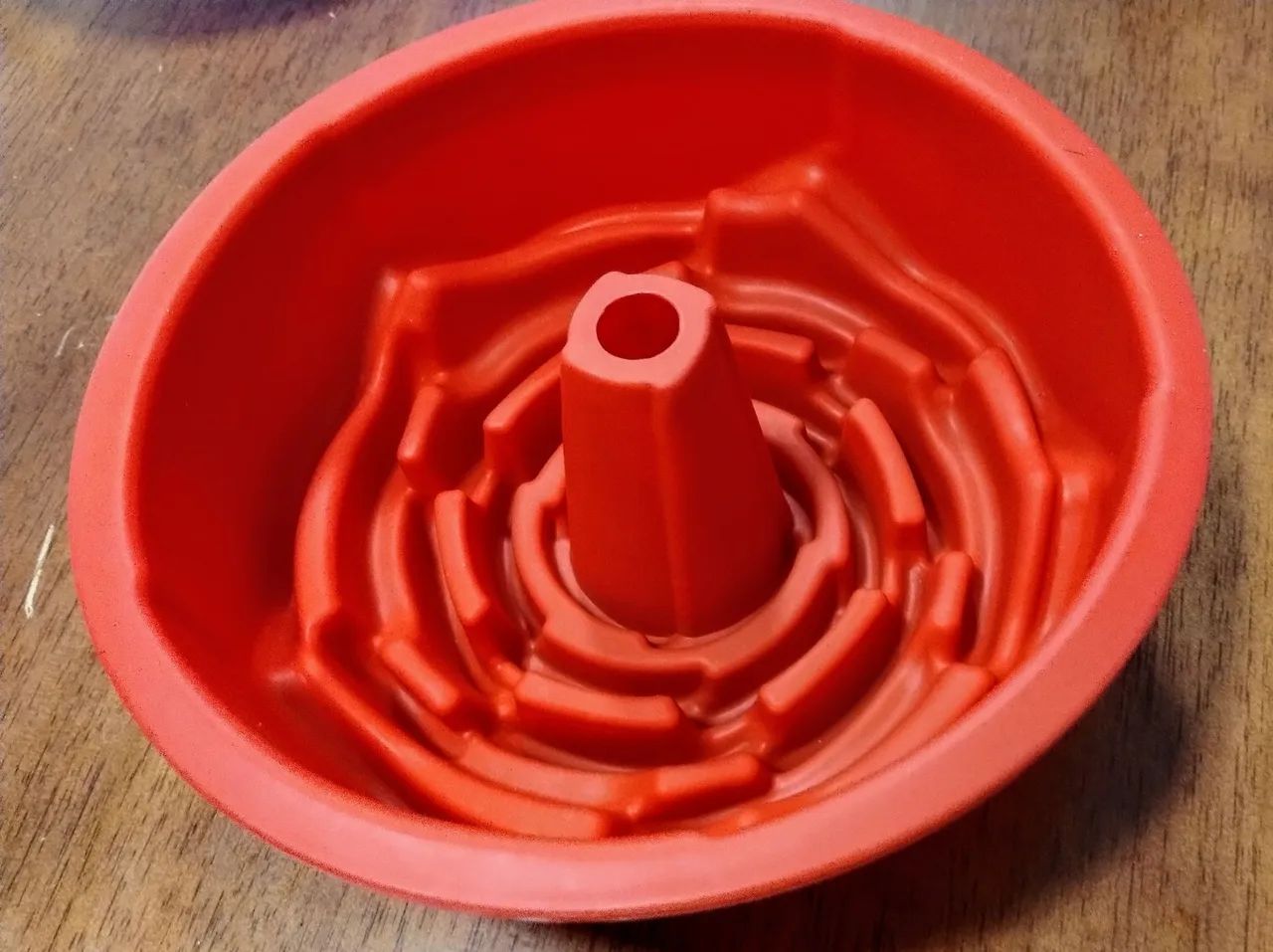 Forma de Silicone para Bolo com Furos