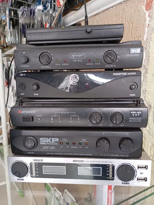 Transmissor de Microfones Sem Fio para Palestras e Eventos