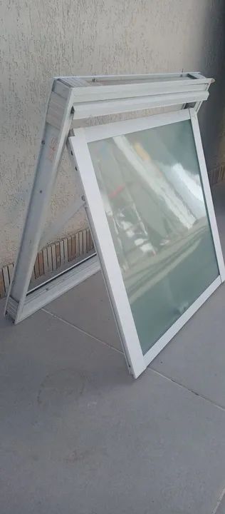 Janela Maxim-ar de Alumínio Branca/0,57×0,57 - Foto 2