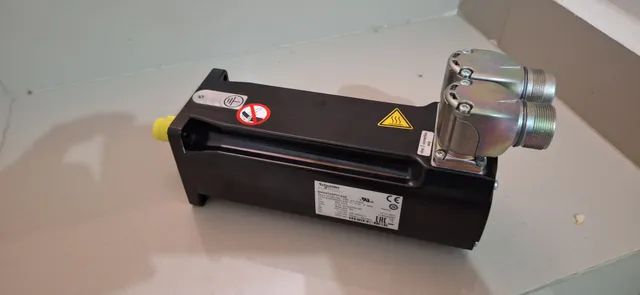 Servo motor Schneider 1.3 kw. - Foto 5