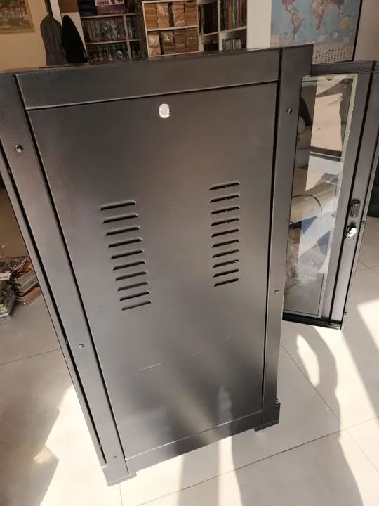 Rack para equipamentos de rede e DVR Womer com rodizio - Foto 3