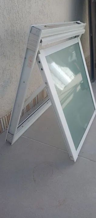 Janela Maxim-ar de Alumínio Branca/0,57×0,57