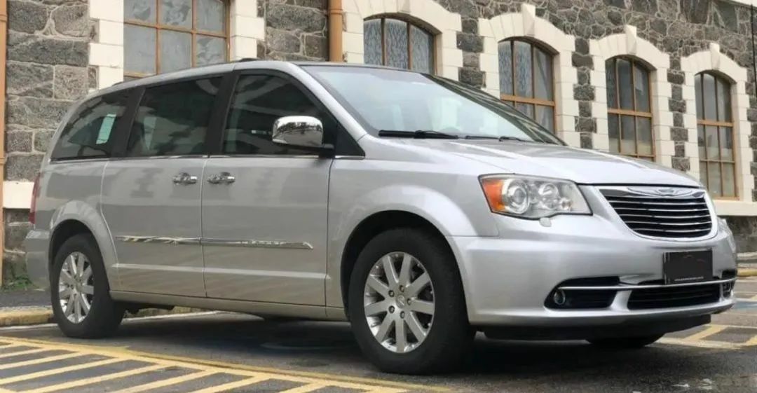 Chrysler Town Country Limited 3.6 Gasolina Completa Blindada Oportunidade  - Foto 2