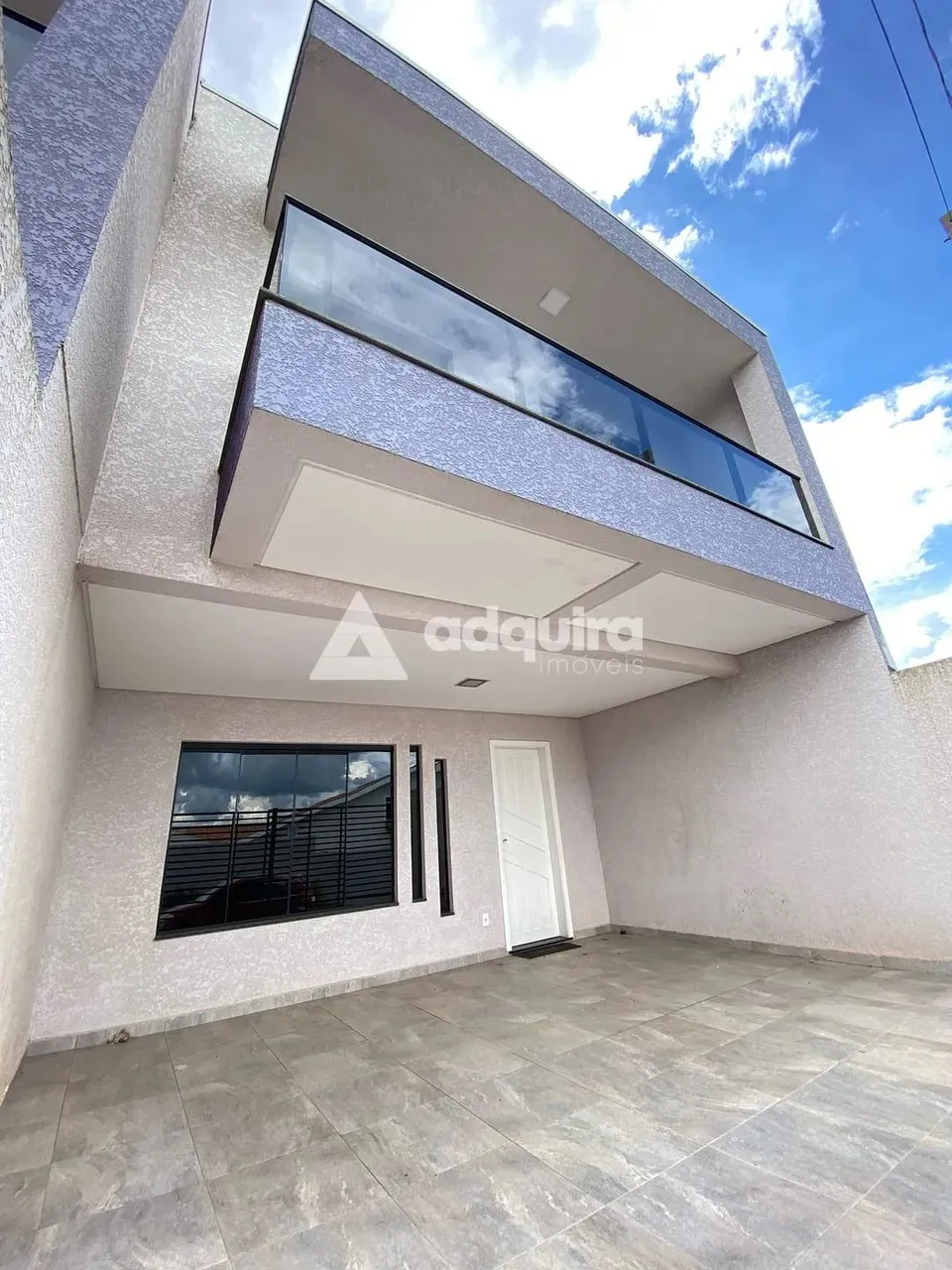 Sobrado para locação em Uvaranas, 3 quartos, próximo ao Campus da UEPG, Ponta Grossa, PR