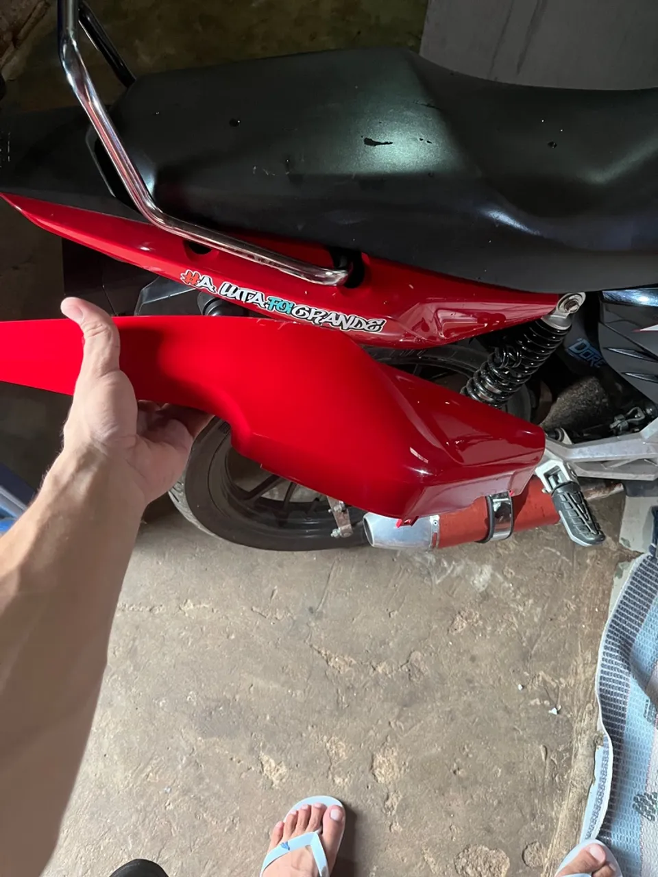 Carenagem traseira fan 160 2021/2022 vermelho perolizado
