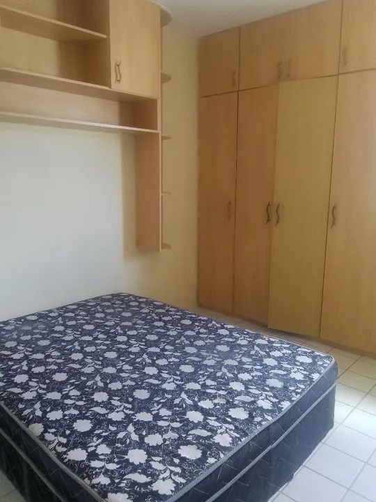Apartamento com 3 quartos, 2 banheiros e varanda - Foto 13