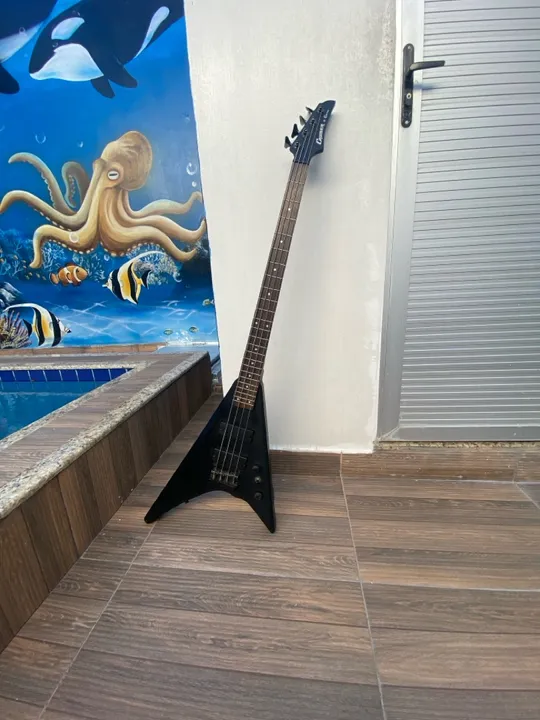 Baixo Flying V Cruiser by Crafter Raríssimo