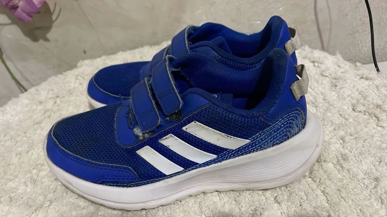 Tênis Adidas 31