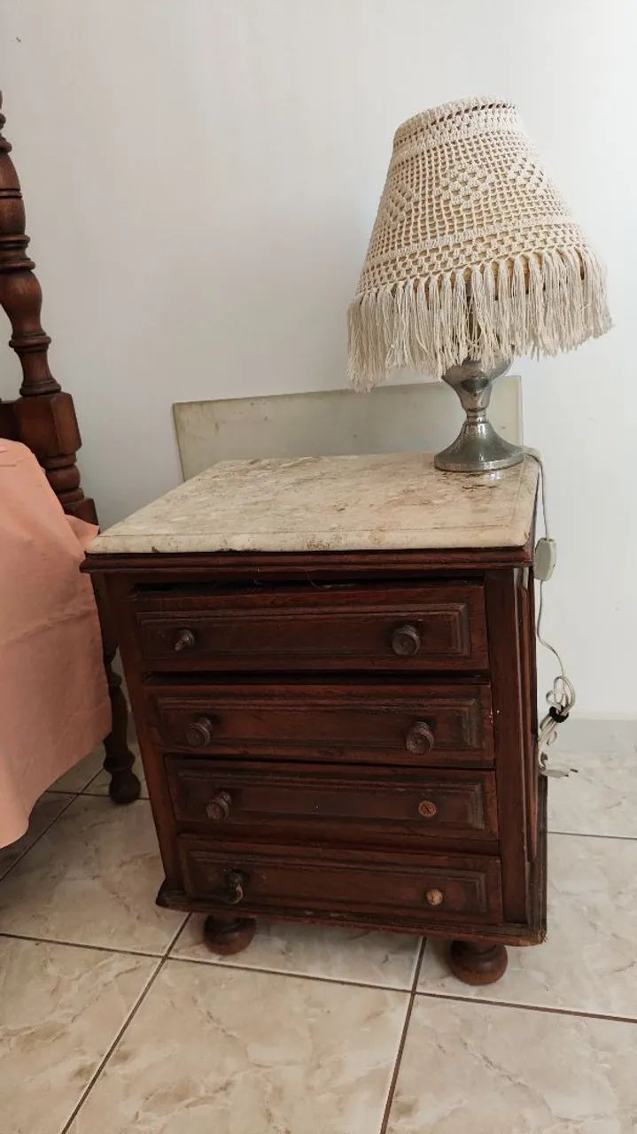 Conjunto Cama e mesa de cabeceira  - Foto 5