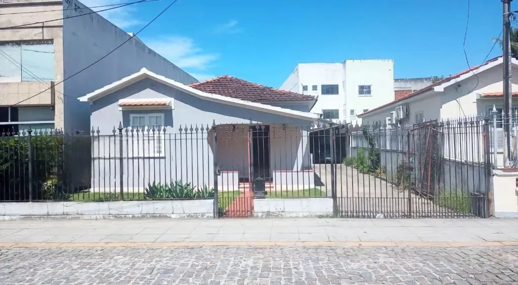 Casa, 120 m² - venda por R$ 4.500.000,00 ou aluguel por R$ 12.000,00/mês - Centro - Ararua
