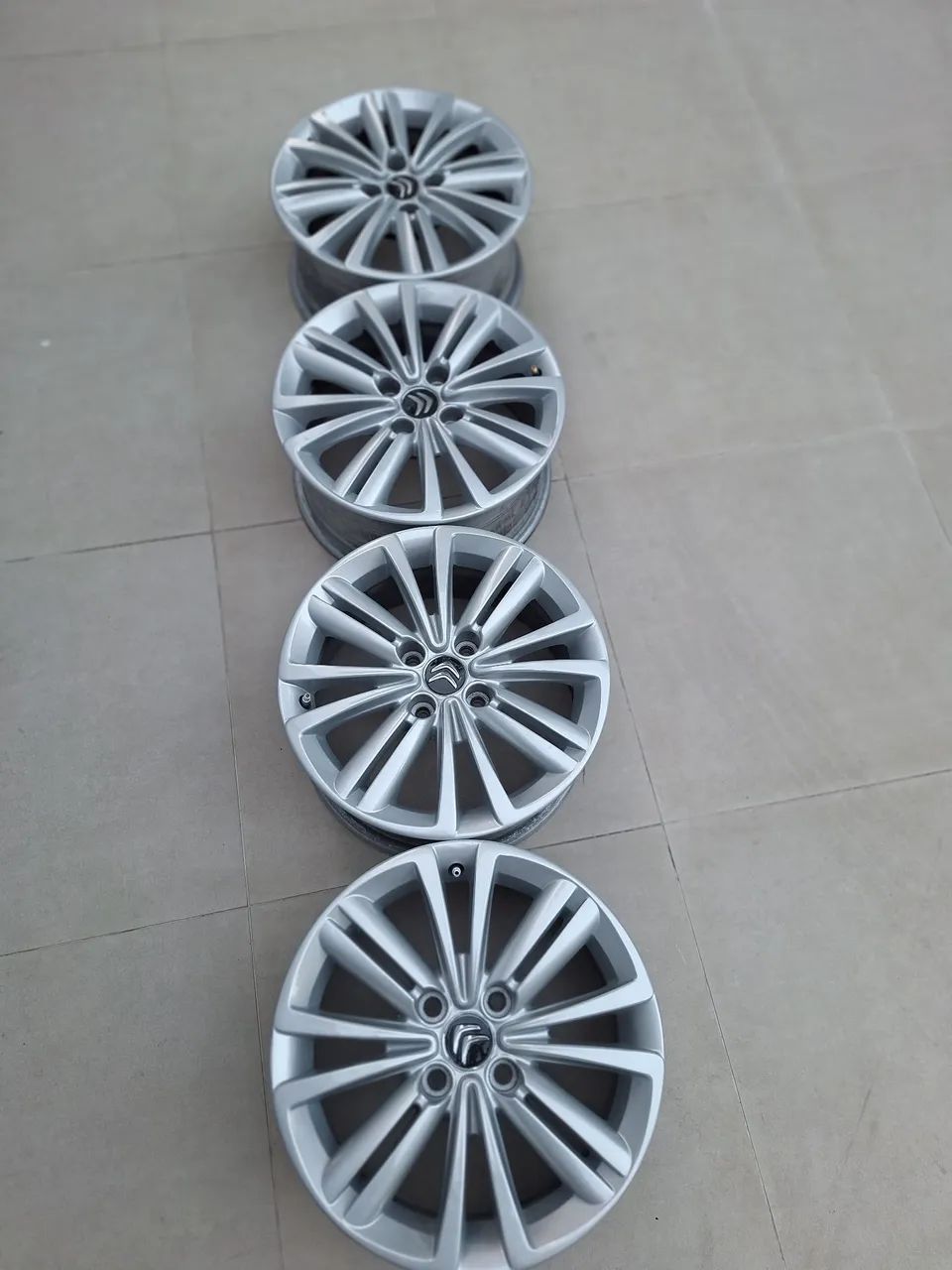 Jogo de rodas Citroën 16 polegadas - Foto 4