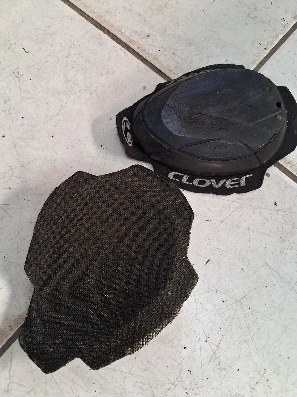 Joelheira,  saboneteiras Clover p/ moto sport Radicais - Foto 4