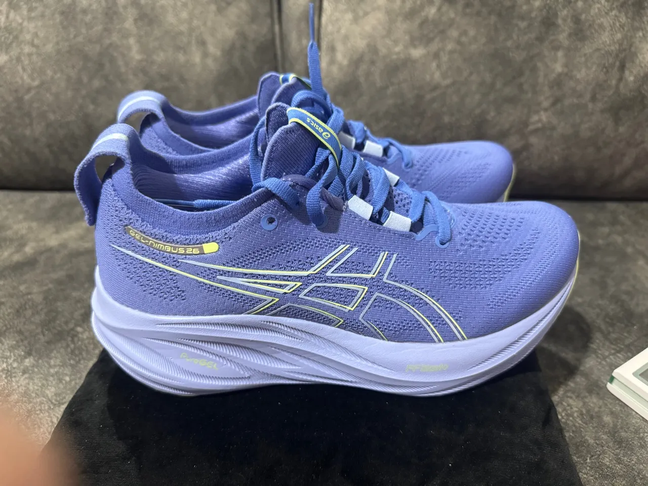 Tênis Asics Gel-Nimbus 26 - tamanho 37 