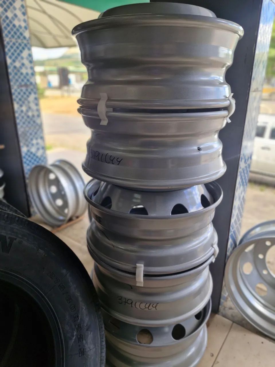 Rodas 7.50x22,5 (275) 10 furos, de caminhão maxion original . - Foto 4