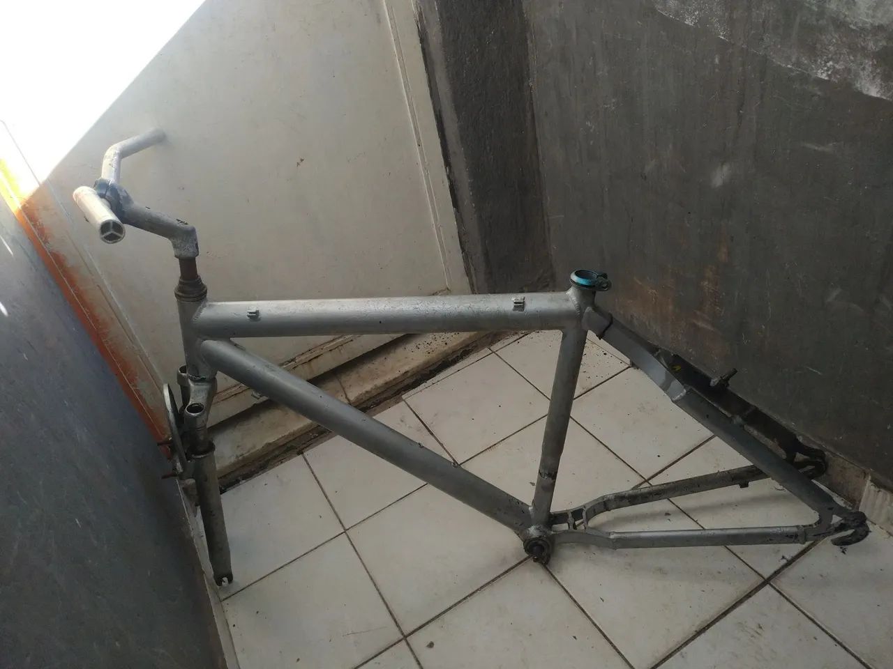 Quadra de bicicleta de alumínio 