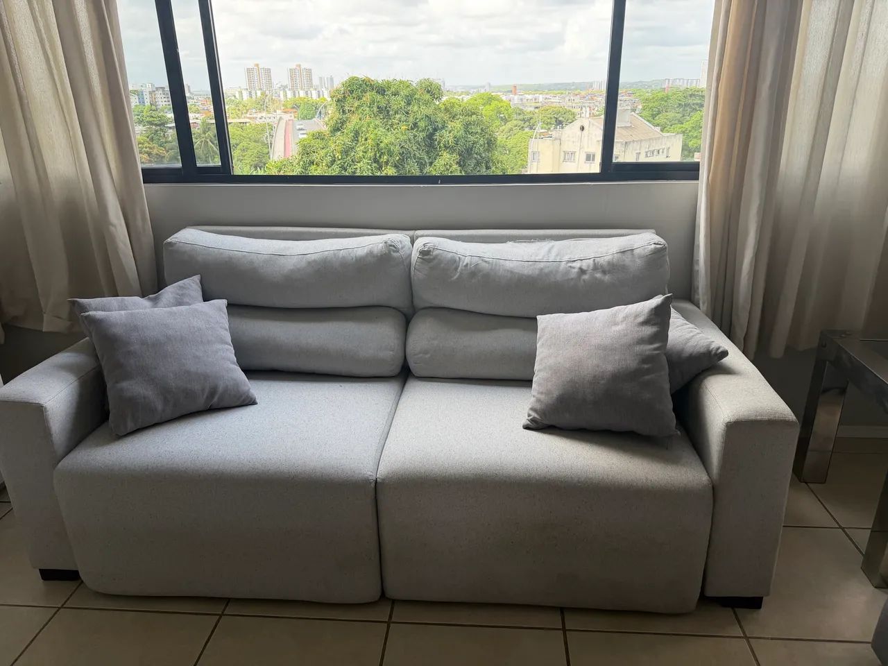 Retractable Sofa + Pouf – Set64739715671299123