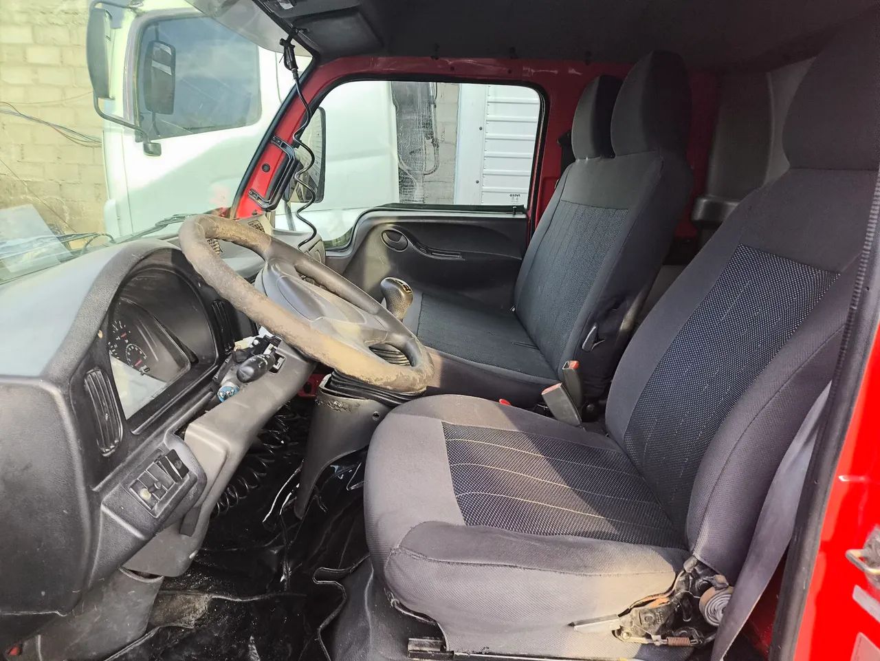 Iveco/Vertis 130 V19 Baú 2015 Bom - Foto 10