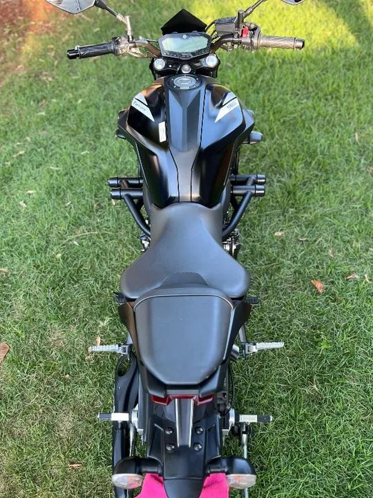 YAMAHA MT-07  - Foto 8