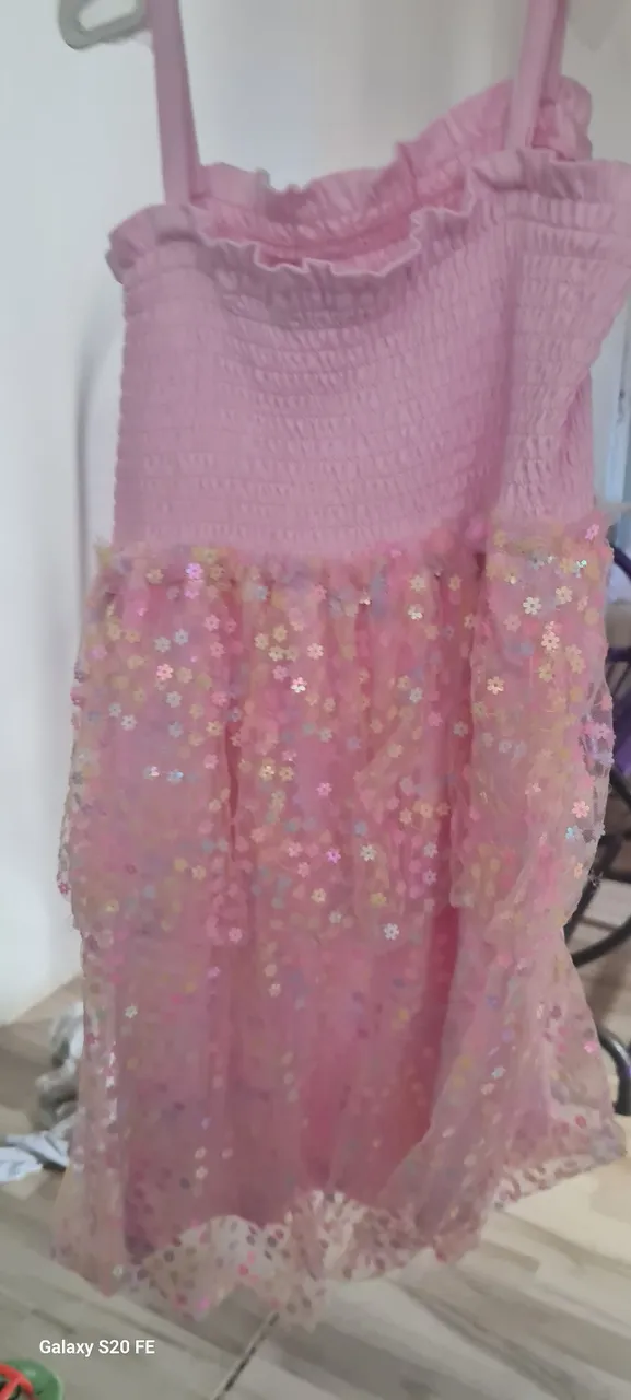 Vestido Infantil Rosa com Detalhes