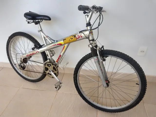    Bicicleta Caloi Aluminium Aro 26 excelente - Foto 2