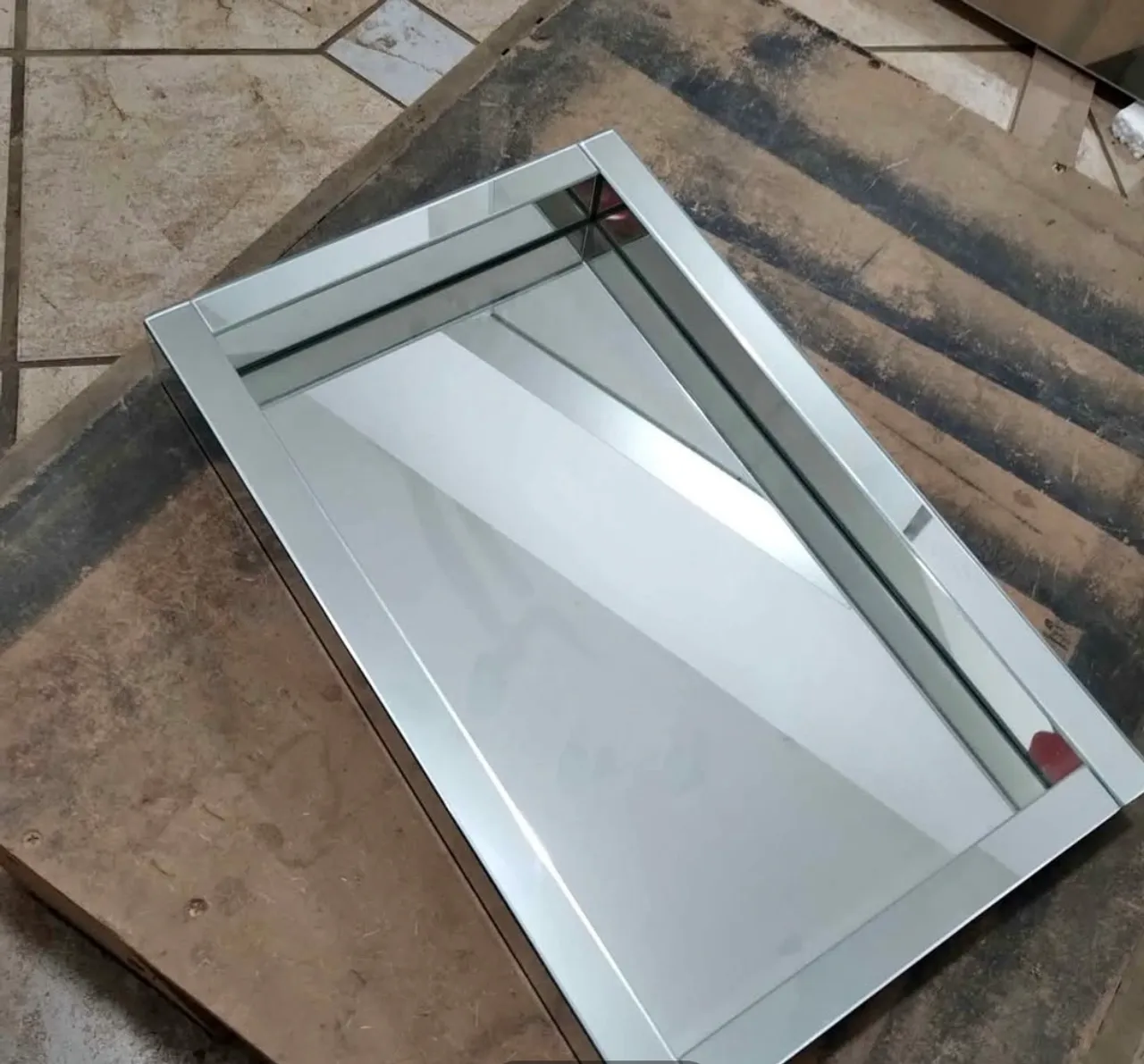 Espelho Decorativo Retangular com Borda Chanfrada